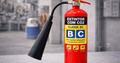 EXTINTOR COM CO2 CLASSE BC